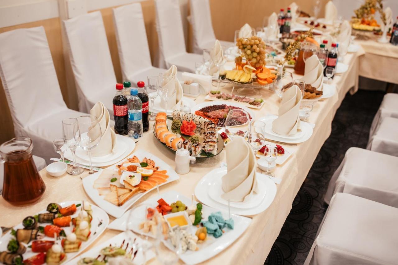 Venezia Otel Çernivtsi Dış mekan fotoğraf