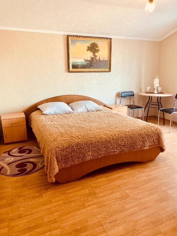 Venezia Otel Çernivtsi Dış mekan fotoğraf