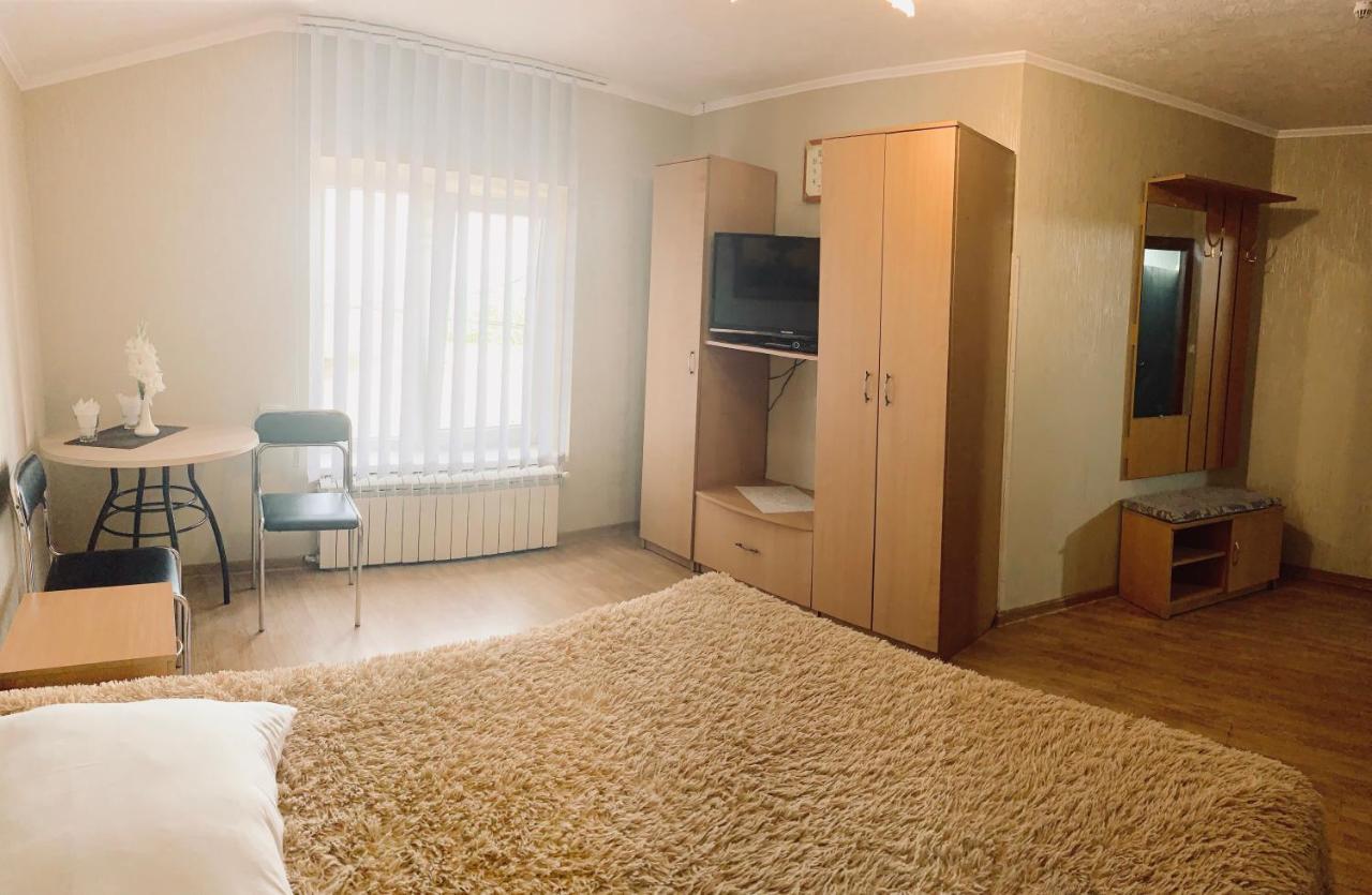 Venezia Otel Çernivtsi Dış mekan fotoğraf
